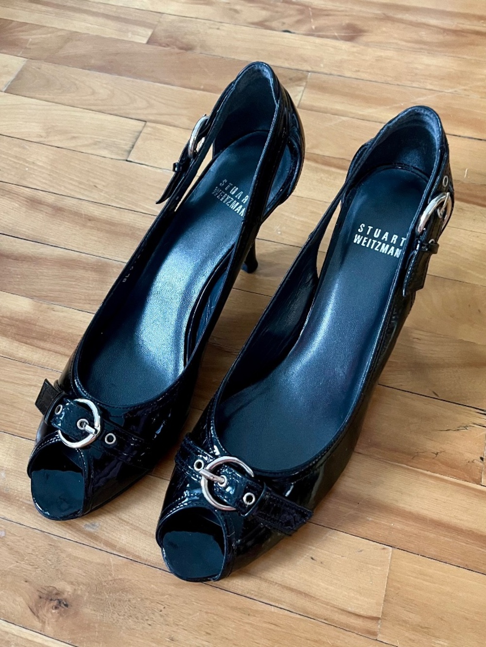 Stuart Weitzman peep toe buckle pumps in black patent - Size 8.5